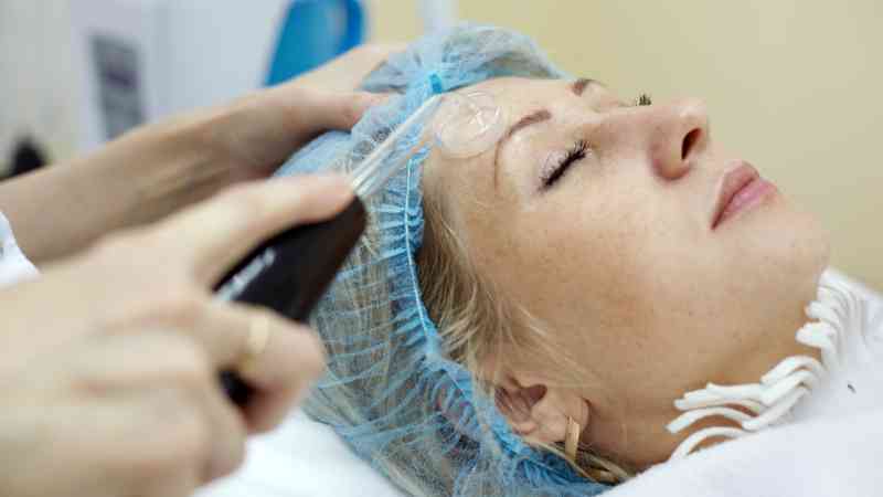 Curso gratuito Técnico Profesional en Cosmetología aplicada a la Estética Integral