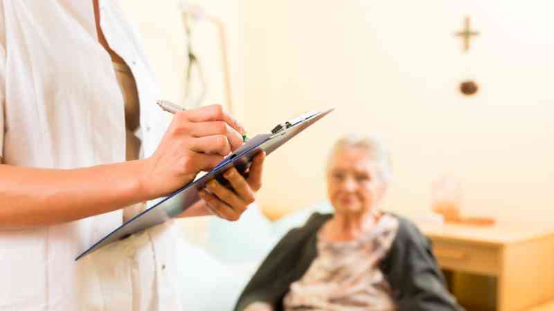 Curso gratuito Técnico Profesional en Programas de Intervención y Prevención en la Tercera Edad (Online)