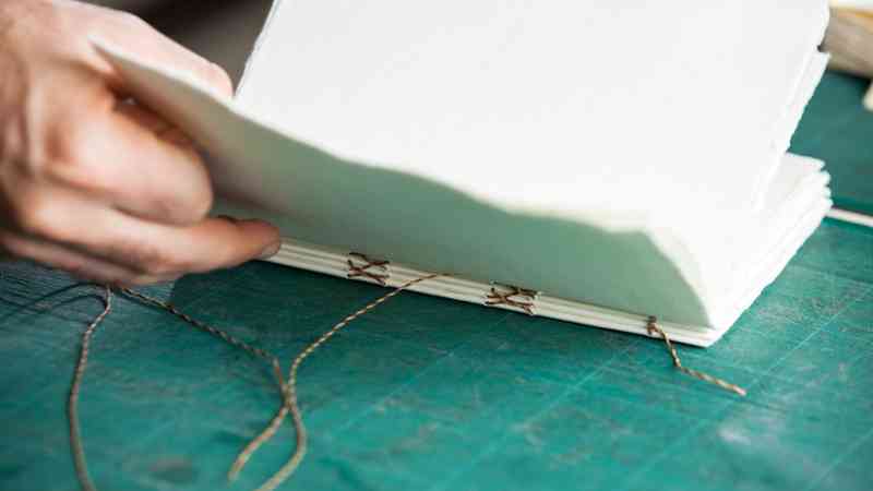 Curso gratuito Técnico Profesional en Encuadernación Artesanal (Online)