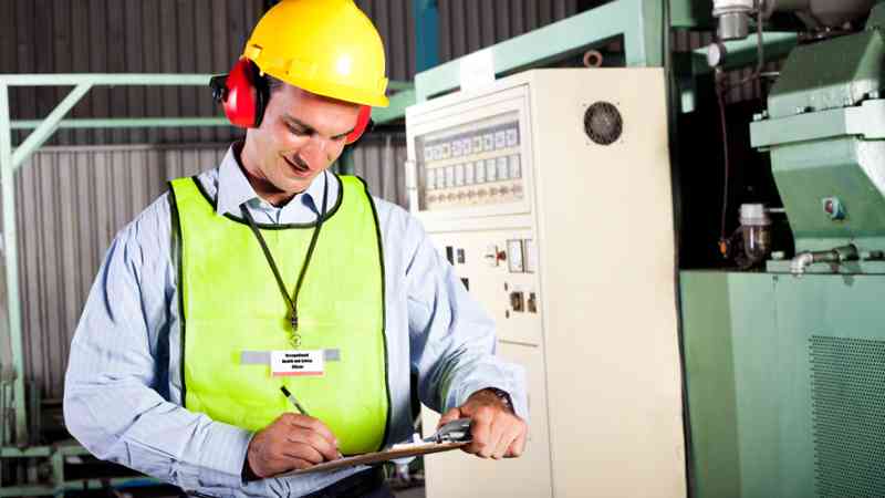 Curso gratuito Supervisión y Realización del Montaje de Redes Eléctricas de Baja Tensión y Alumbrado Exterior (Online)