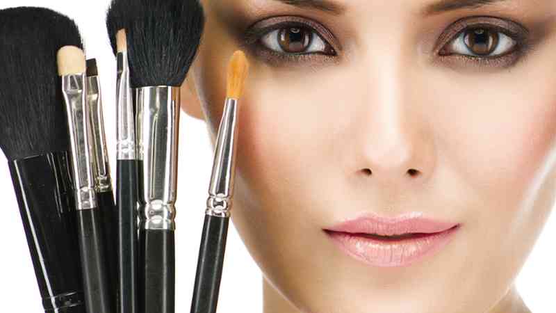 Curso gratuito Seguridad y Salud en Maquillaje Integral (Online)