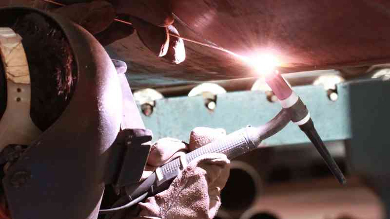 Curso gratuito Soldadura con Arco Bajo Gas Protector con Electrodo Consumible