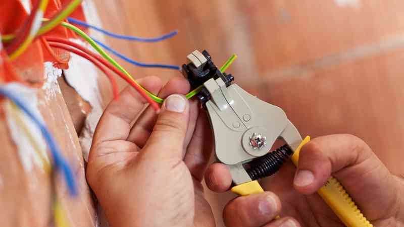 Curso gratuito Supervisión y Realización del Mantenimiento de Redes Eléctricas de Baja Tensión y Alumbrado Exterior (Online)