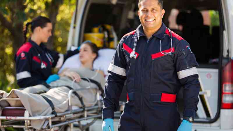 Curso gratuito SANT0208 Transporte Sanitario + Curso Práctico de Primeros Auxilios (Doble Titulación + 4 Créditos ECTS)